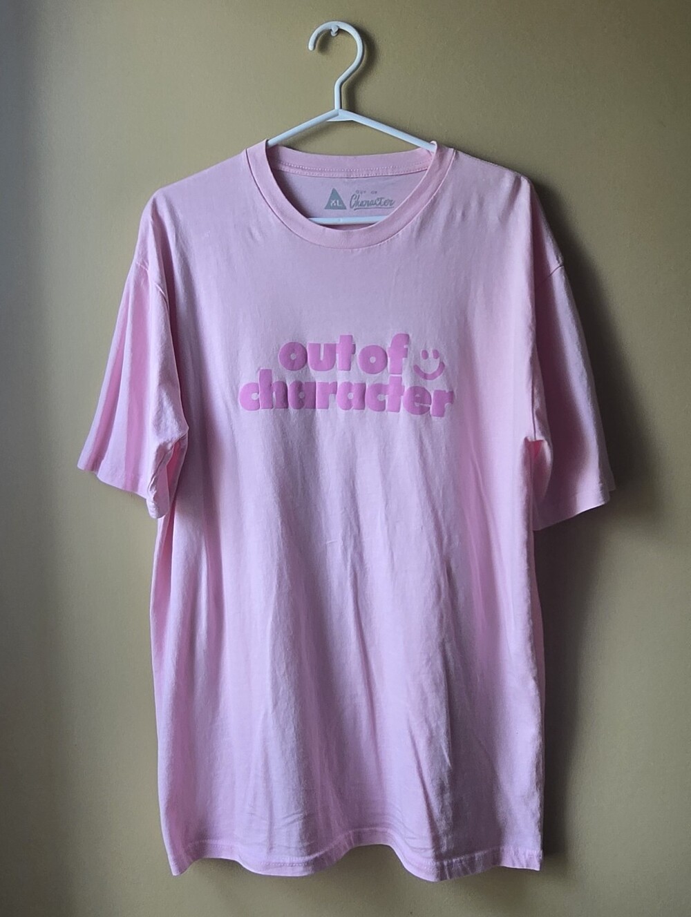 Slushy Noobz Out of Character Pink Graphic Tee Size XL